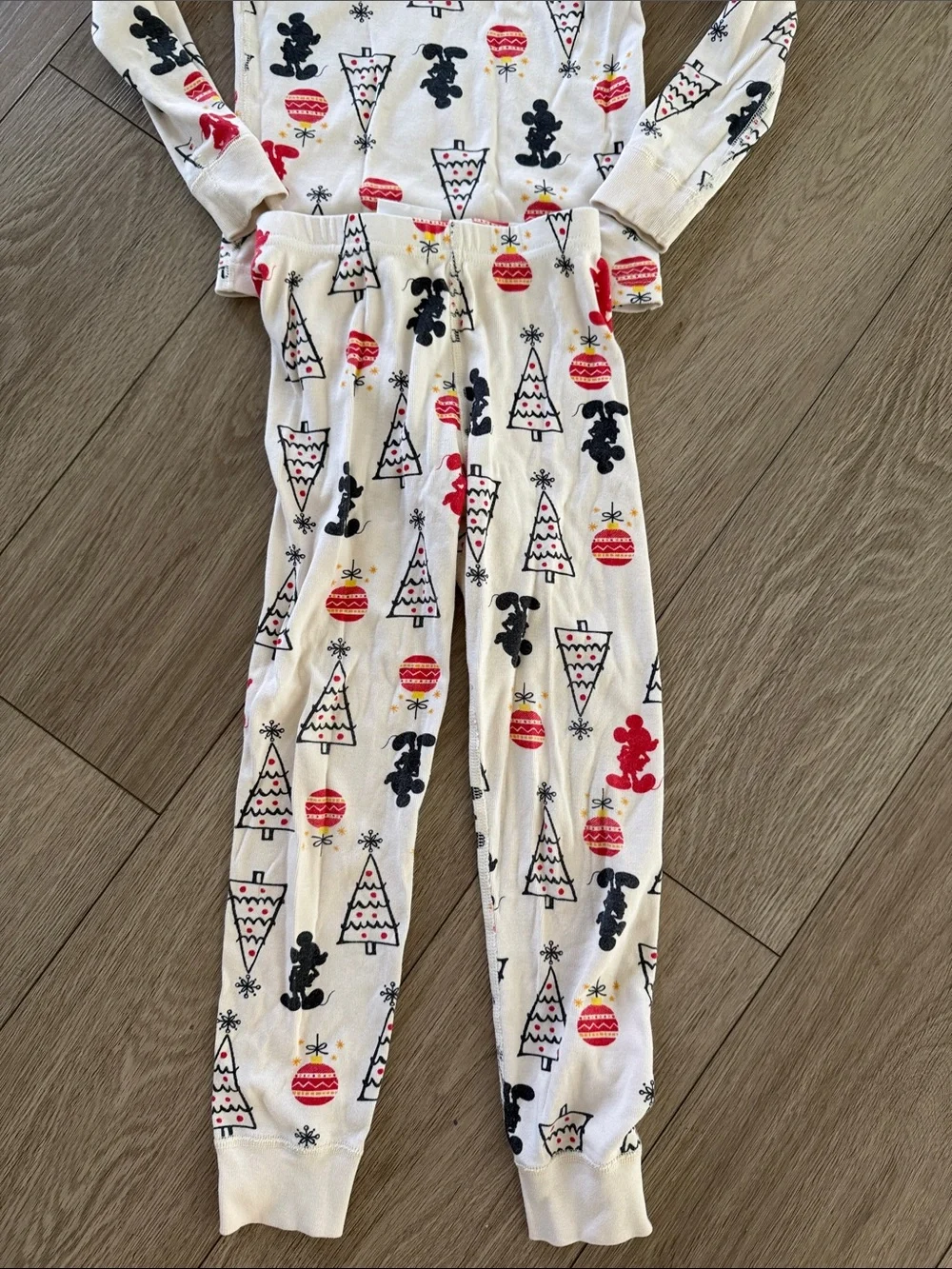 Hanna Andersson x Disney Mickey Mouse holiday organic cotton pajamas size 5